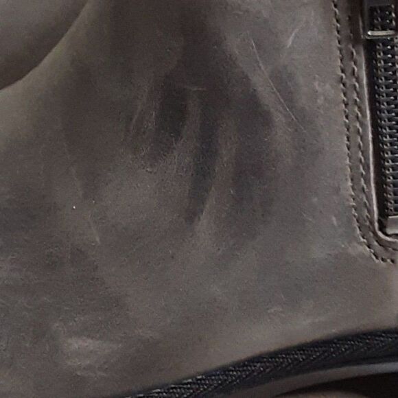 UGG Women's 6M Winter Ankle Boot - Picture 3 of 11